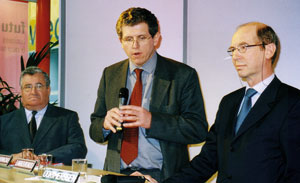 From left: José Luis Encarnação, Bernard Larrouturou and Gerard van Oortmerssen.